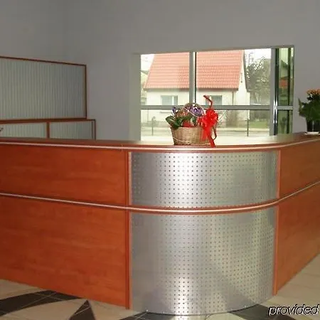 麦克斯酒店 酒店 Luboń