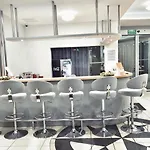 I Restauracja W Luboniu Hotel 2*