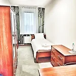 I Restauracja W Luboniu Hotel