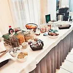 Hotel I Restauracja W Luboniu Luboń