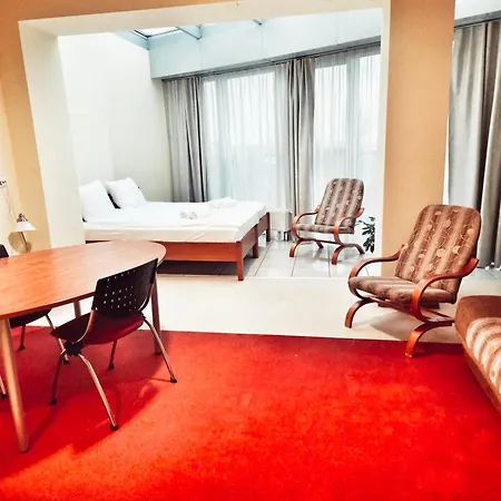 I Restauracja W Luboniu 2*