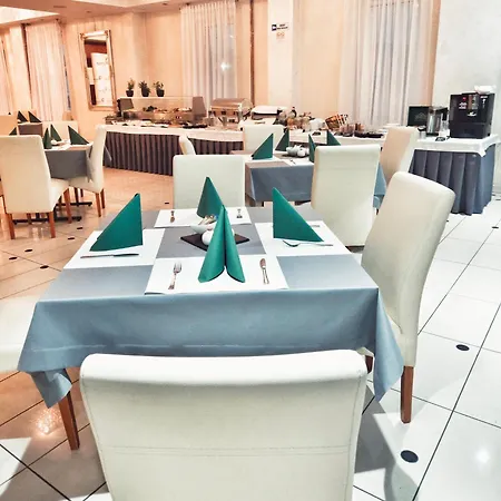 I Restauracja W Luboniu Hotel 2*