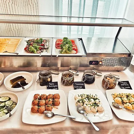 I Restauracja W Luboniu 2*