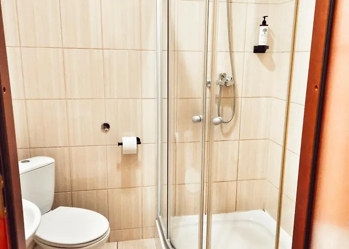 I Restauracja W Luboniu Hotel