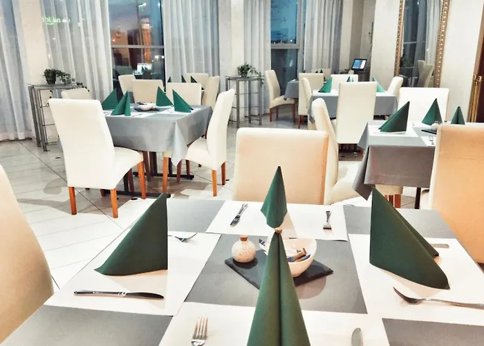 I Restauracja W Luboniu 2*