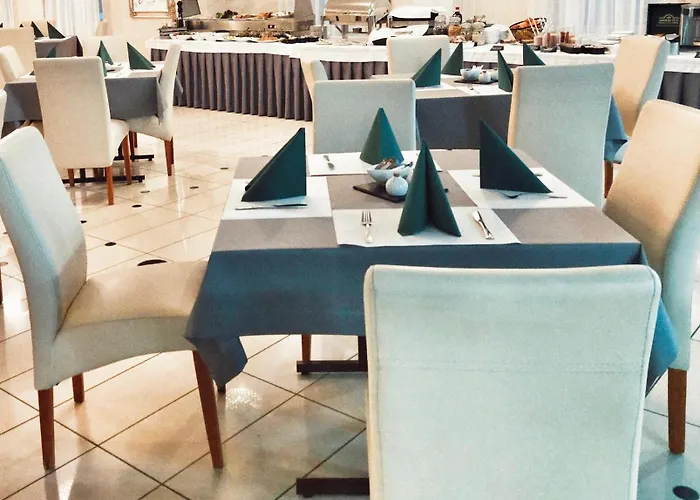 I Restauracja W Luboniu فندق