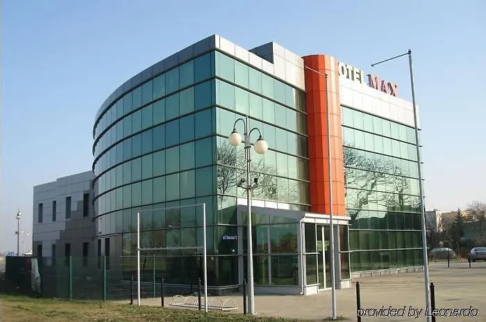 Hotel I Restauracja W Luboniu